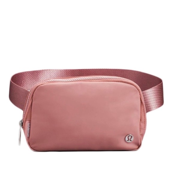 Lululemon Everywhere Belt Bag Nylon Dusty Rose One Size Vacation Travel NWT - Picture 1 of 8